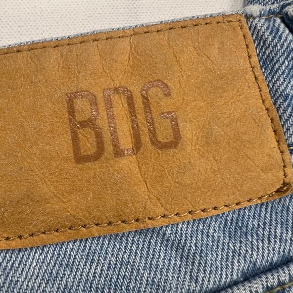 BDG Urban Outfitters High Rise Mom Jeans Medium Wash Distressed Size 27/32 - Picture 11 of 13